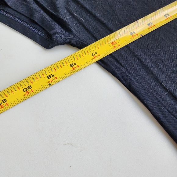 Banana Republic Womens Black Short Sleeve Shirt Top Rayon Drape Detail Thin Sz M - Picture 7 of 8